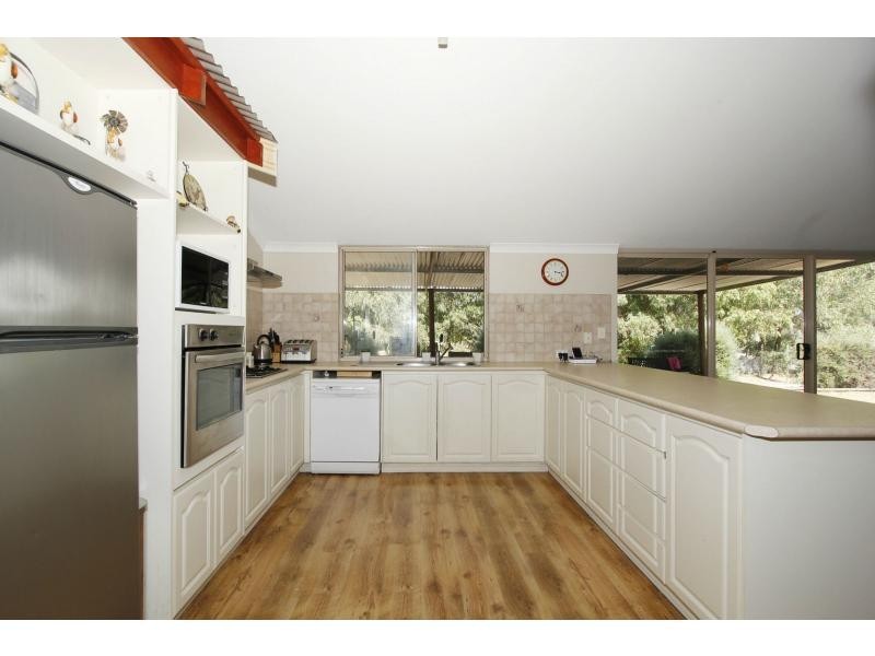 174 Coventry Cross, Bullsbrook WA 6084