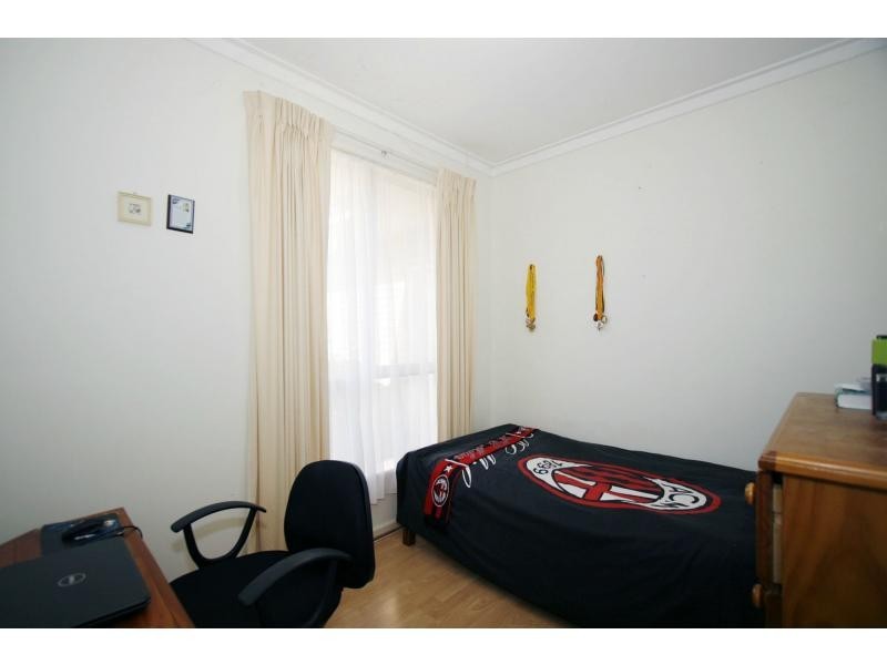 8 Ackmar Way, Swan View WA 6056