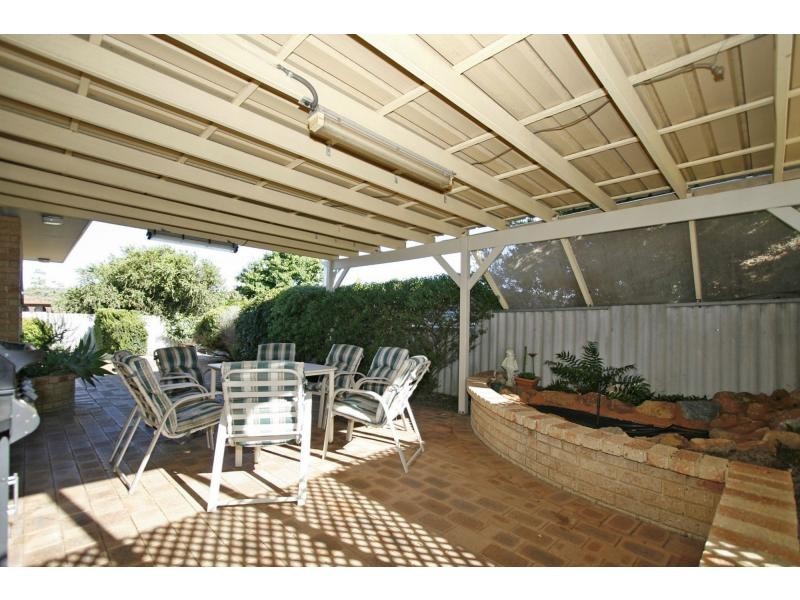 8 Ackmar Way, Swan View WA 6056