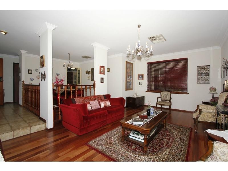 27 Wendlebury Way, Eden Hill WA 6054