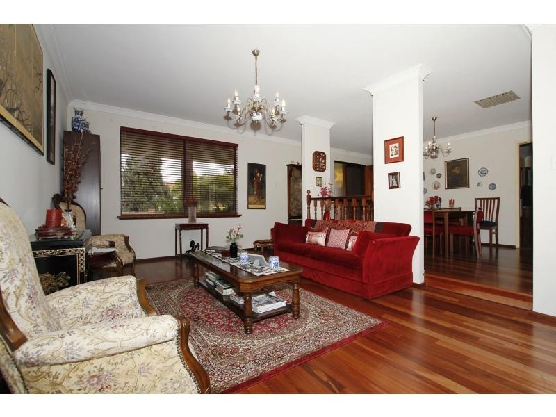 27 Wendlebury Way, Eden Hill WA 6054