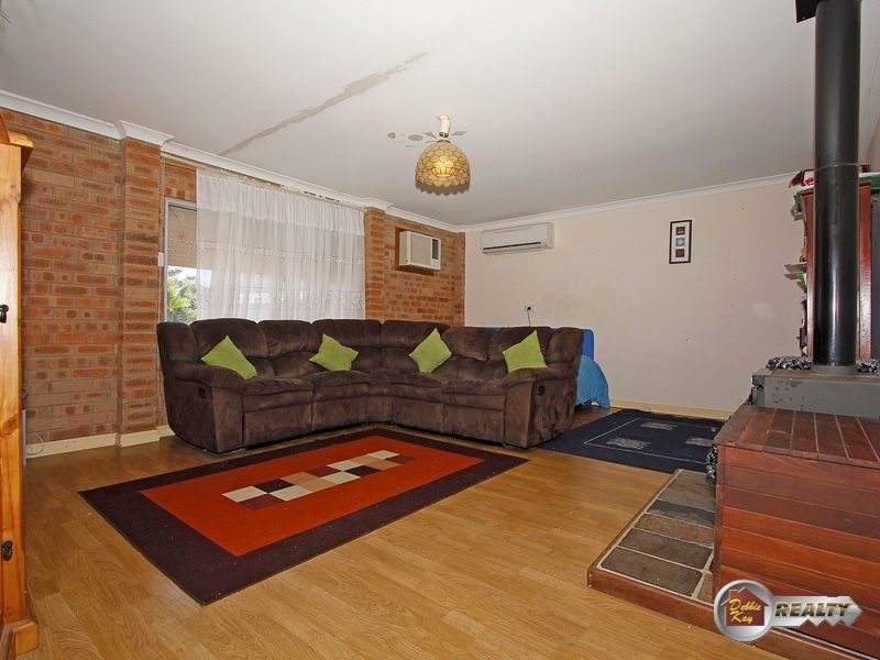 364 Padbury Terrace, Herne Hill WA 6056