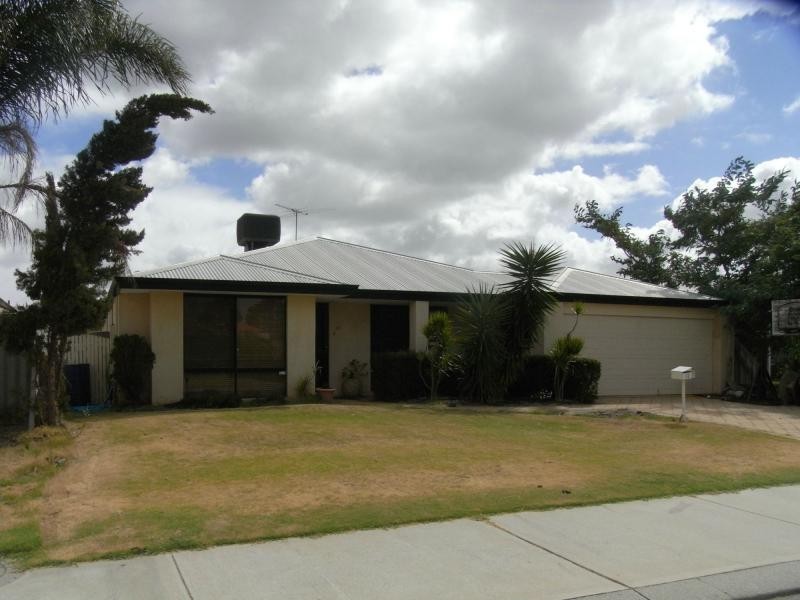 60 Coonawarra Drive, Caversham WA 6055