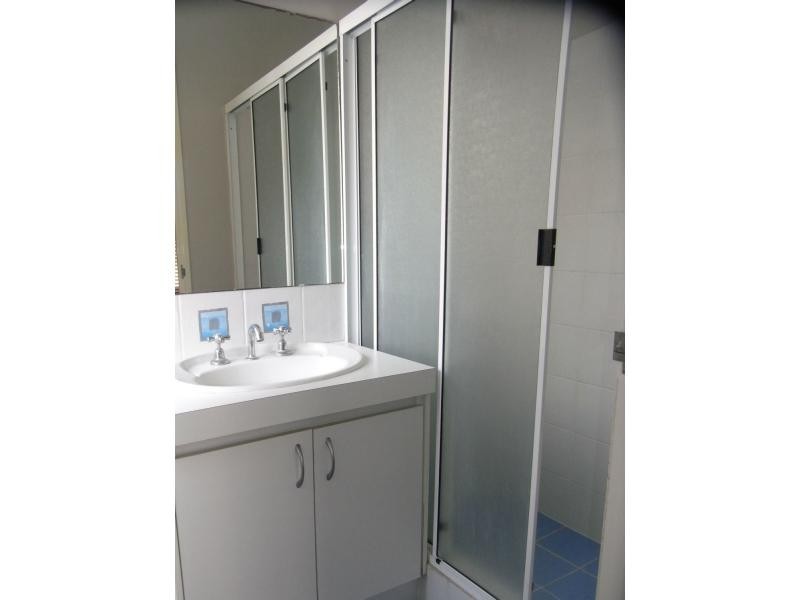 60 Coonawarra Drive, Caversham WA 6055