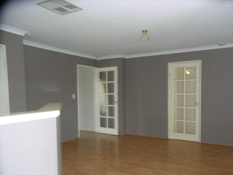 60 Coonawarra Drive, Caversham WA 6055