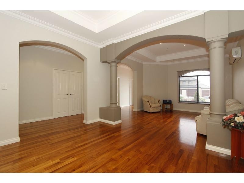 10 Kokoda Boulevard, Dianella WA 6059