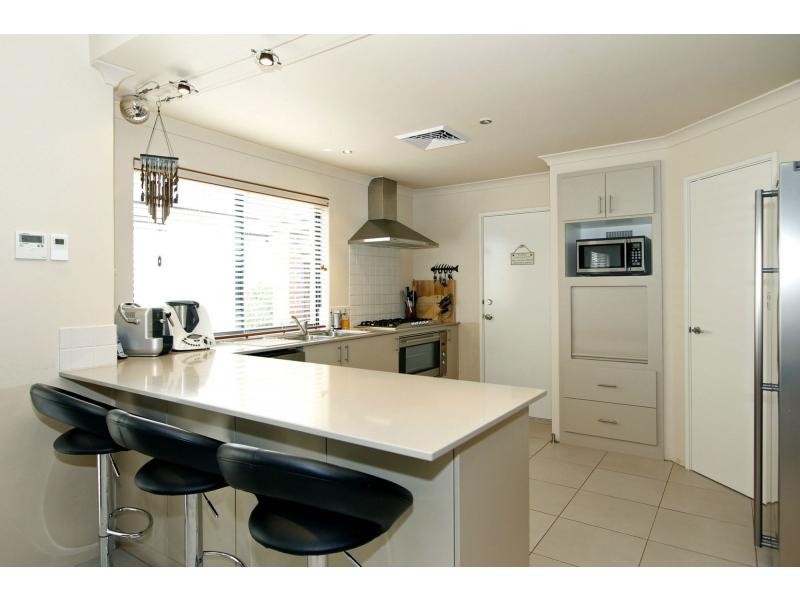 9 Coolidge Gardens, Tapping WA 6065