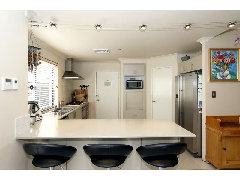 9 Coolidge Gardens, Tapping WA 6065