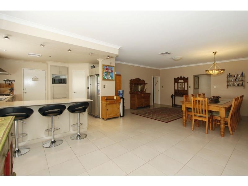 9 Coolidge Gardens, Tapping WA 6065