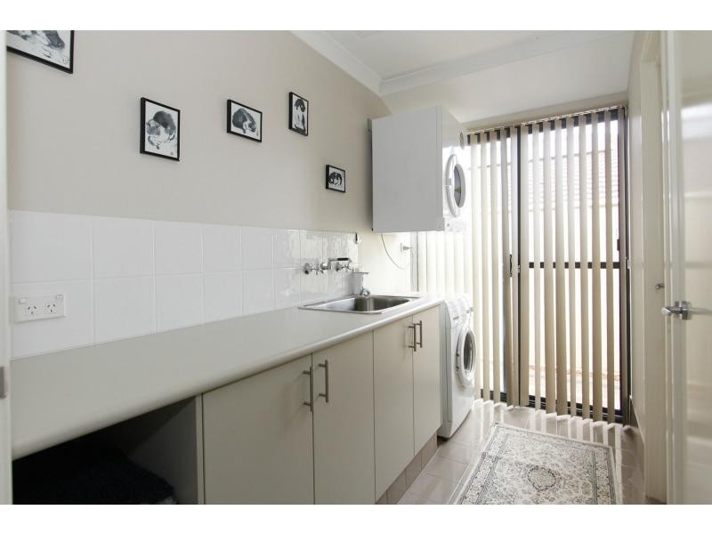 9 Coolidge Gardens, Tapping WA 6065