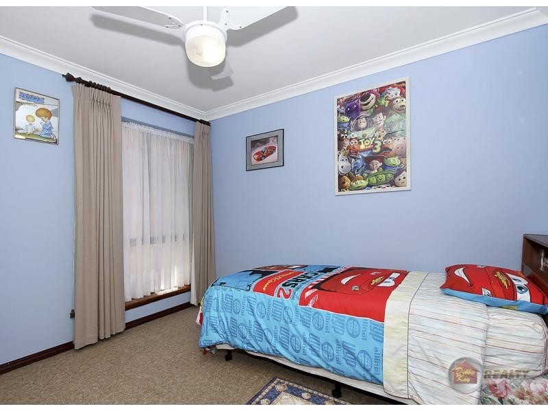 14 Brownfield Drive, Swan View WA 6056