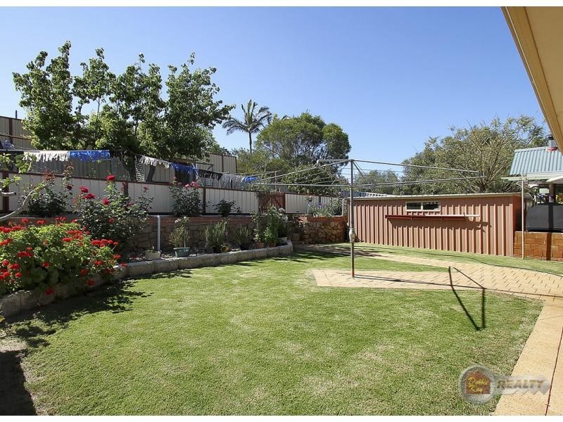 14 Brownfield Drive, Swan View WA 6056