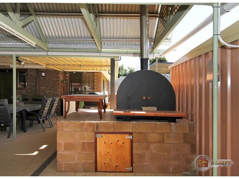 14 Brownfield Drive, Swan View WA 6056