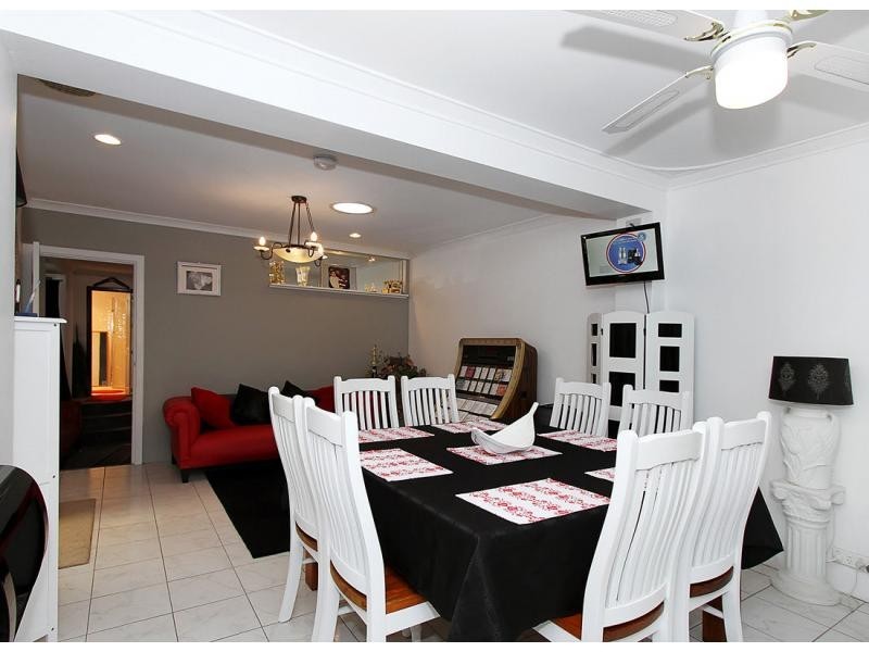 201 Gooseberry Hill Rd, Maida Vale WA 6057