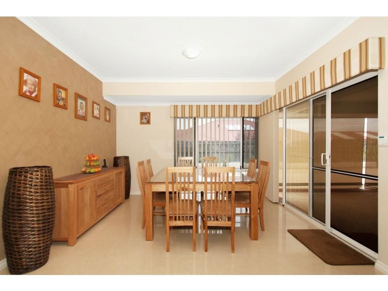 5 Erickson Pass, Ellenbrook WA 6069