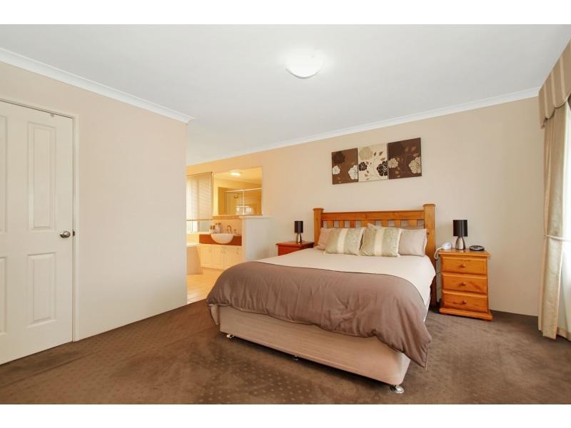 5 Erickson Pass, Ellenbrook WA 6069