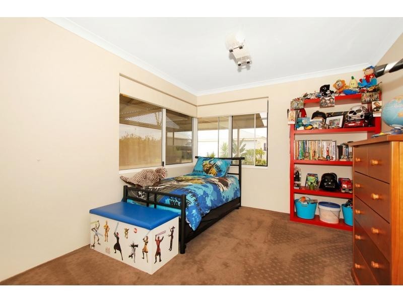 5 Erickson Pass, Ellenbrook WA 6069