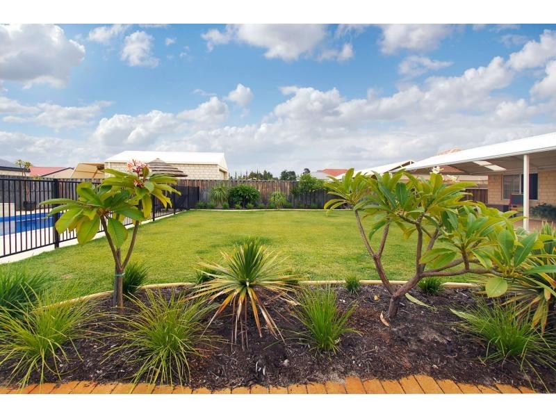 5 Erickson Pass, Ellenbrook WA 6069