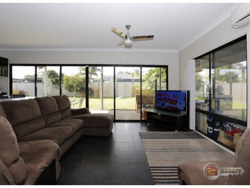 24 Brathwaite Road, Lockridge WA 6054