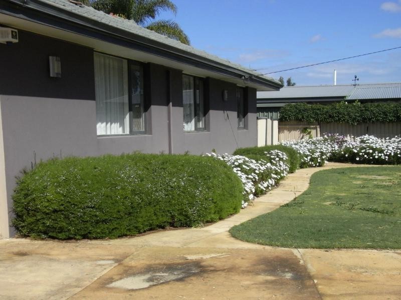 17 Woolgar Way, Lockridge WA 6054