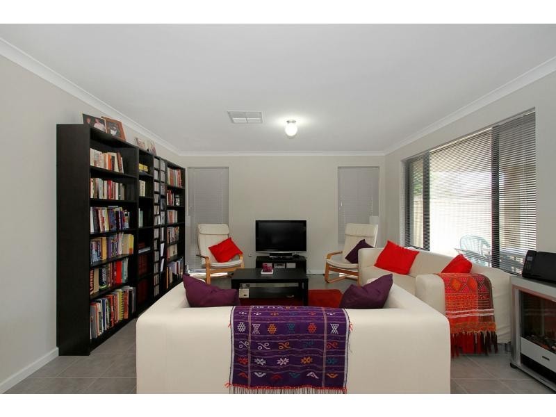 20A Carman Way, Bassendean WA 6054