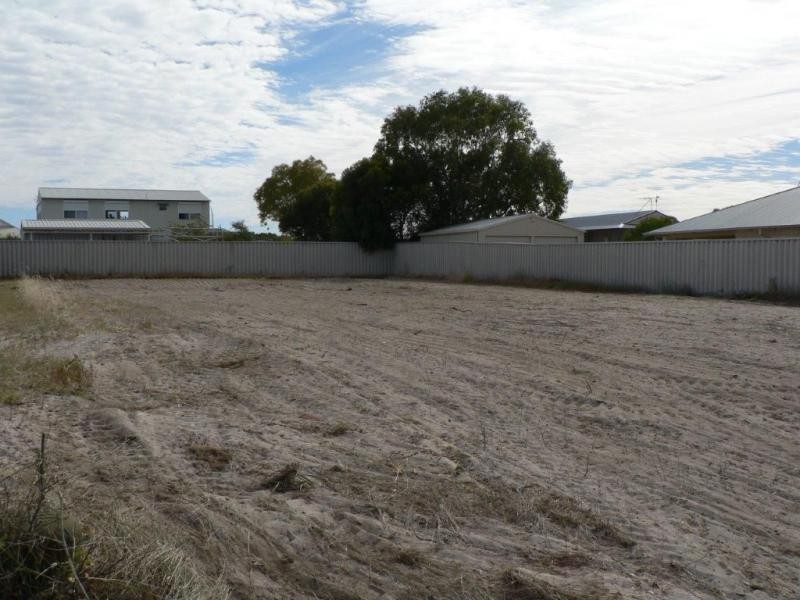 24 Rodrigues Crescent, Ledge Point WA 6043