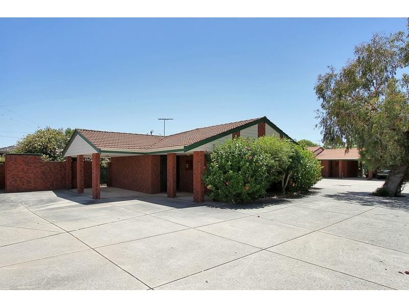 Unit 2/42 Walkington Way, Belvista Court, Eden Hill WA 6054