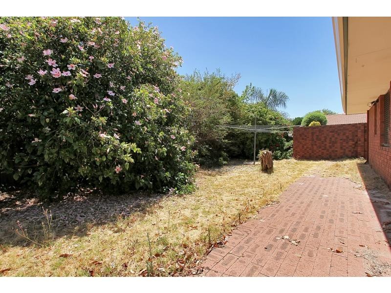 Unit 2/42 Walkington Way, Belvista Court, Eden Hill WA 6054