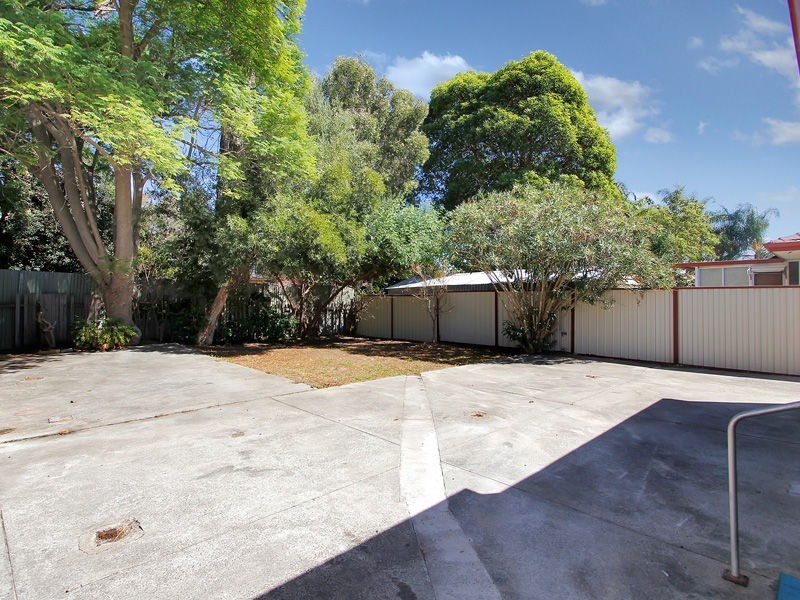 51 Sturtridge Road, Lockridge WA 6054