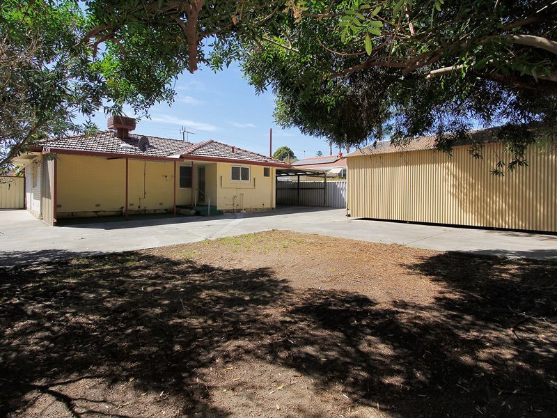 51 Sturtridge Road, Lockridge WA 6054