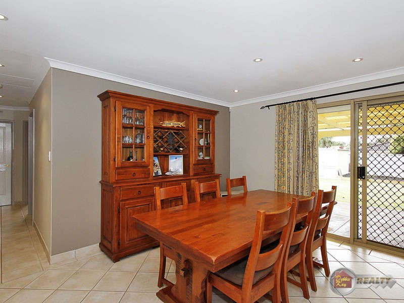 6 St Lawrence Drive, Beechboro WA 6063