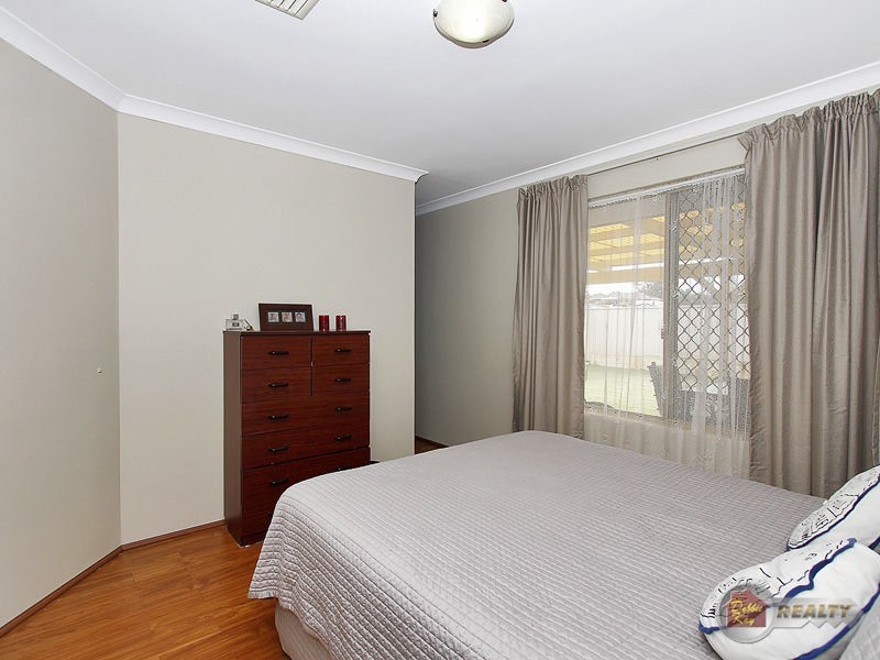 6 St Lawrence Drive, Beechboro WA 6063