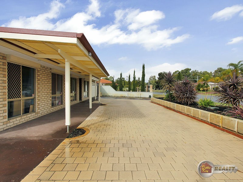 6 St Lawrence Drive, Beechboro WA 6063