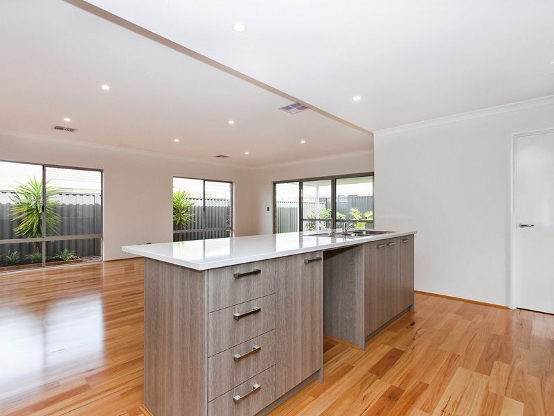 20 Flaxen Street, THE VALE, Aveley WA 6069