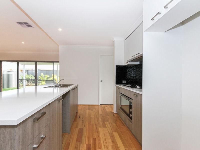 20 Flaxen Street, THE VALE, Aveley WA 6069