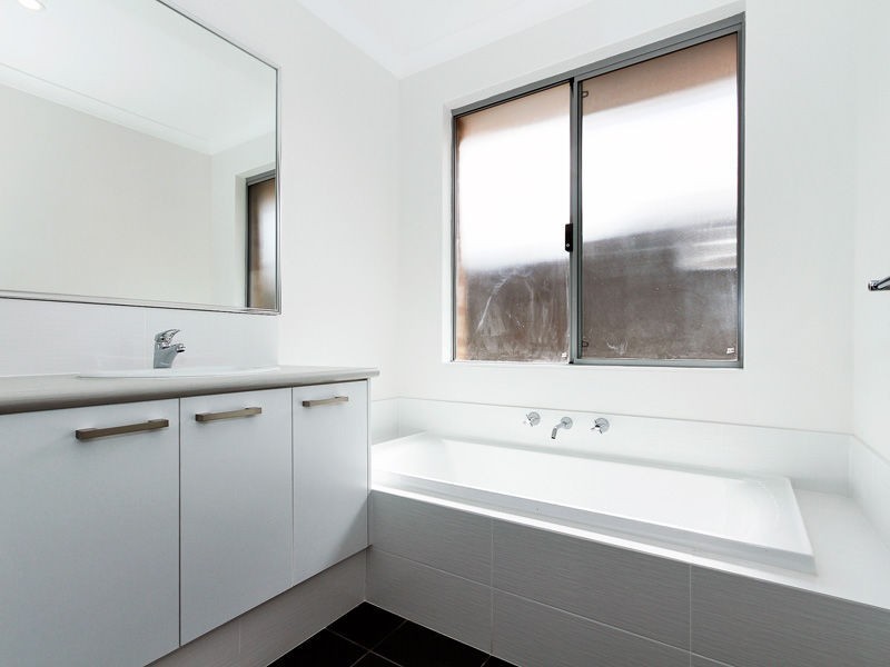 20 Flaxen Street, THE VALE, Aveley WA 6069