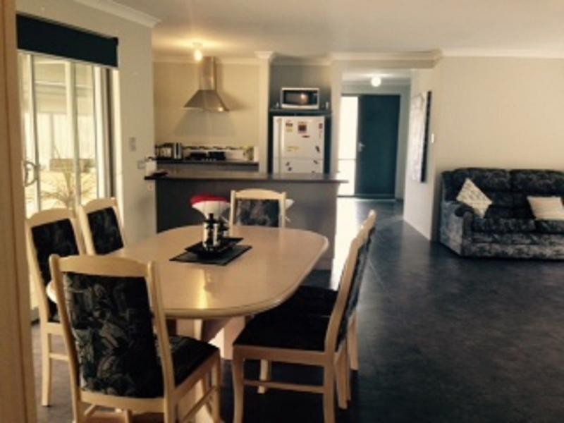 44 John Forrest Circuit, Bertram WA 6167