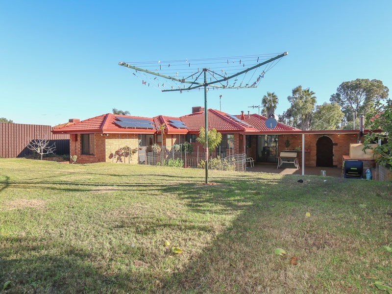 94 Maguire Avenue, Beechboro WA 6063