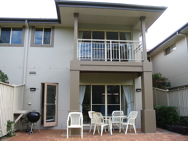 Hope Island QLD 4212