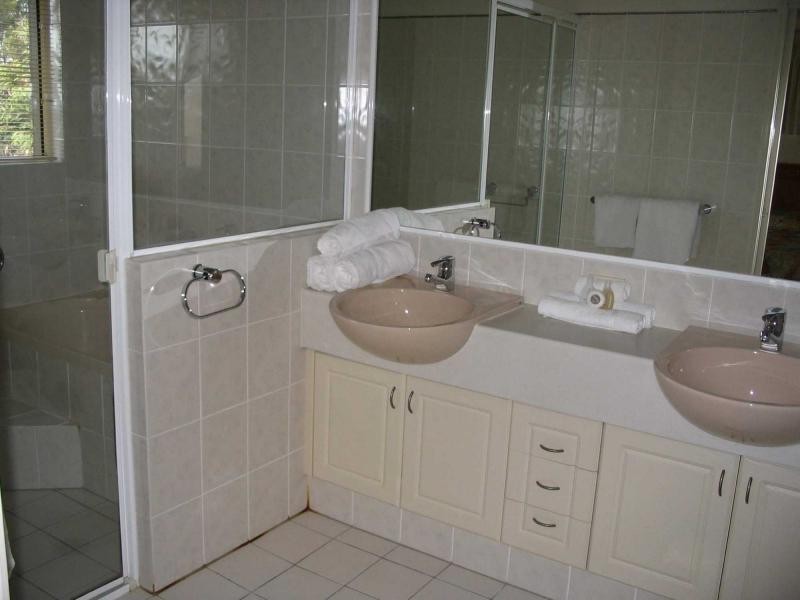 Hope Island QLD 4212