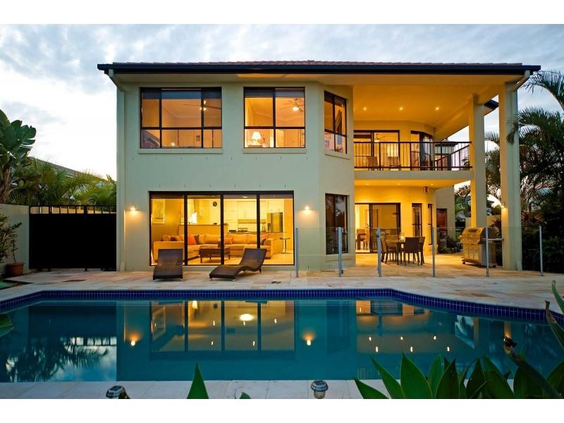 2138 Beaufort Way, Hope Island QLD 4212