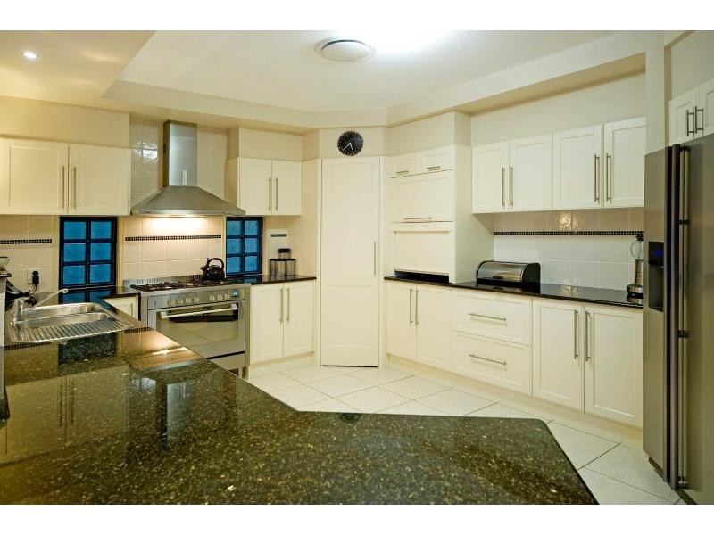 2138 Beaufort Way, Hope Island QLD 4212