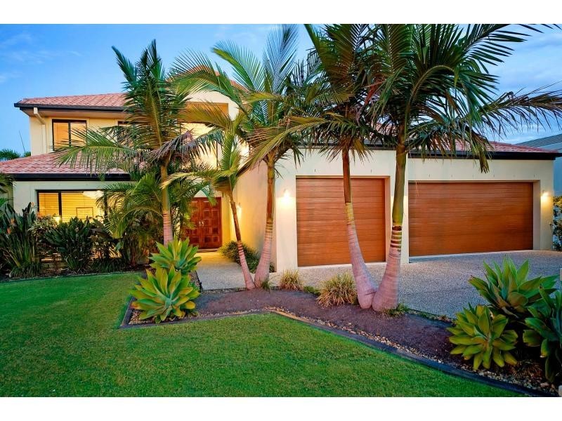 2138 Beaufort Way, Hope Island QLD 4212