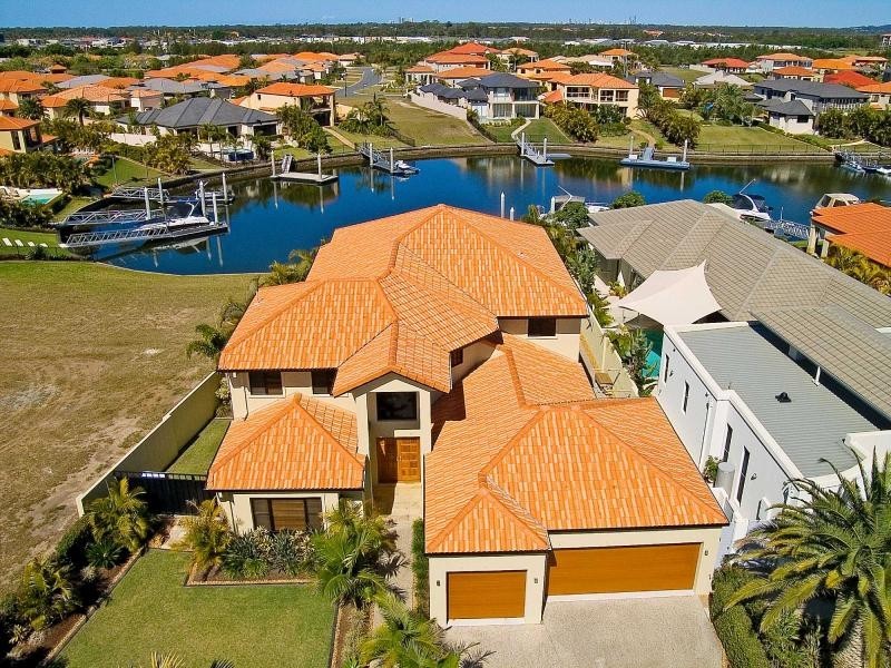 2138 Beaufort Way, Hope Island QLD 4212