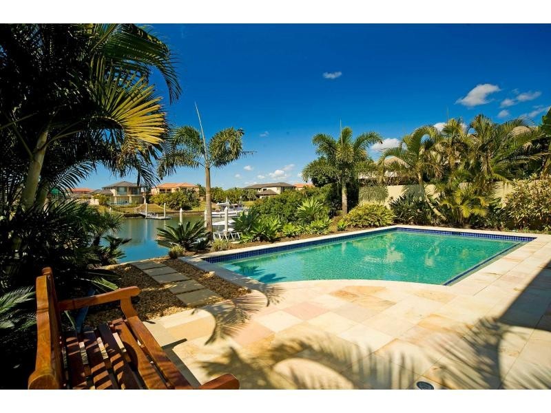 2138 Beaufort Way, Hope Island QLD 4212