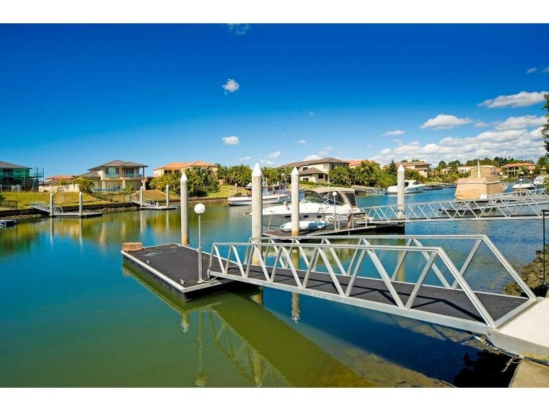 2138 Beaufort Way, Hope Island QLD 4212