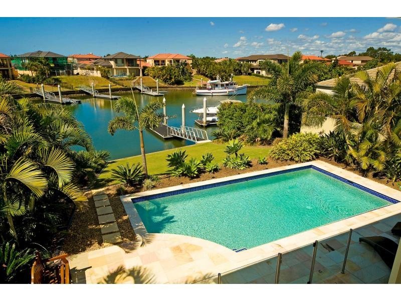 2138 Beaufort Way, Hope Island QLD 4212