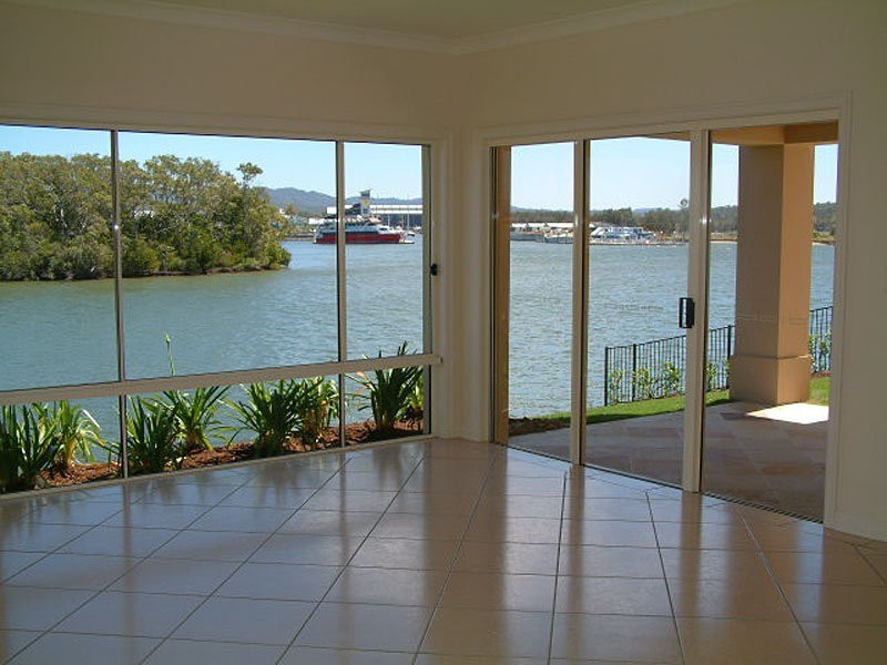 Hope Island QLD 4212