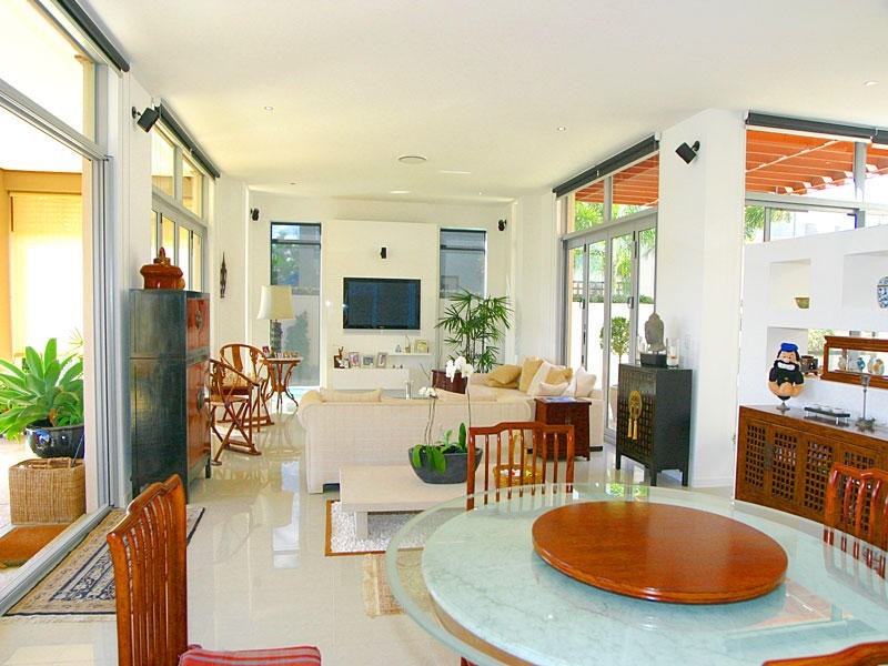 1671 Riverdale Drive, Hope Island QLD 4212