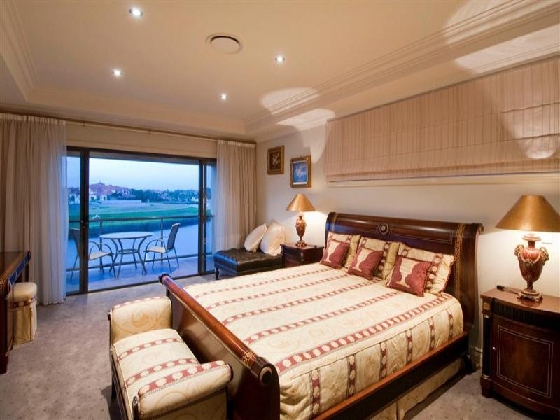 2210 Taromeo Court, Hope Island QLD 4212